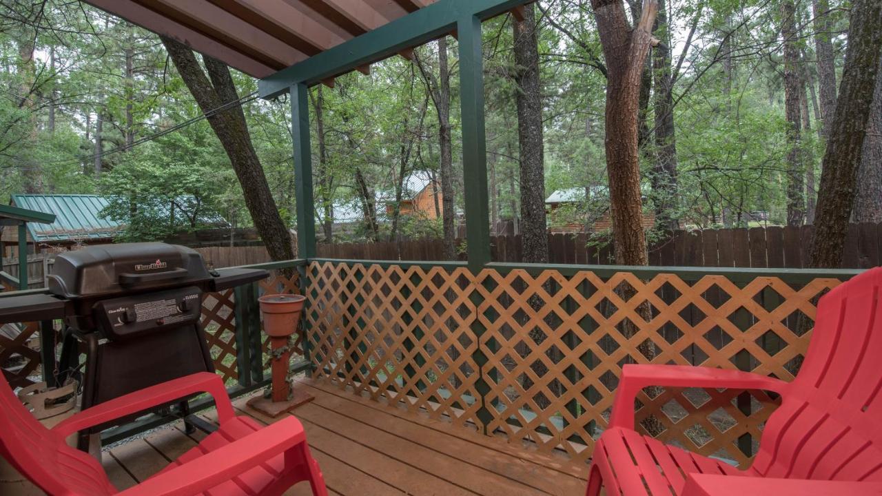 Whispering Pine Cabins Руидозо Экстерьер фото