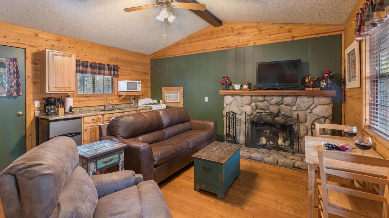 Whispering Pine Cabins Руидозо Экстерьер фото