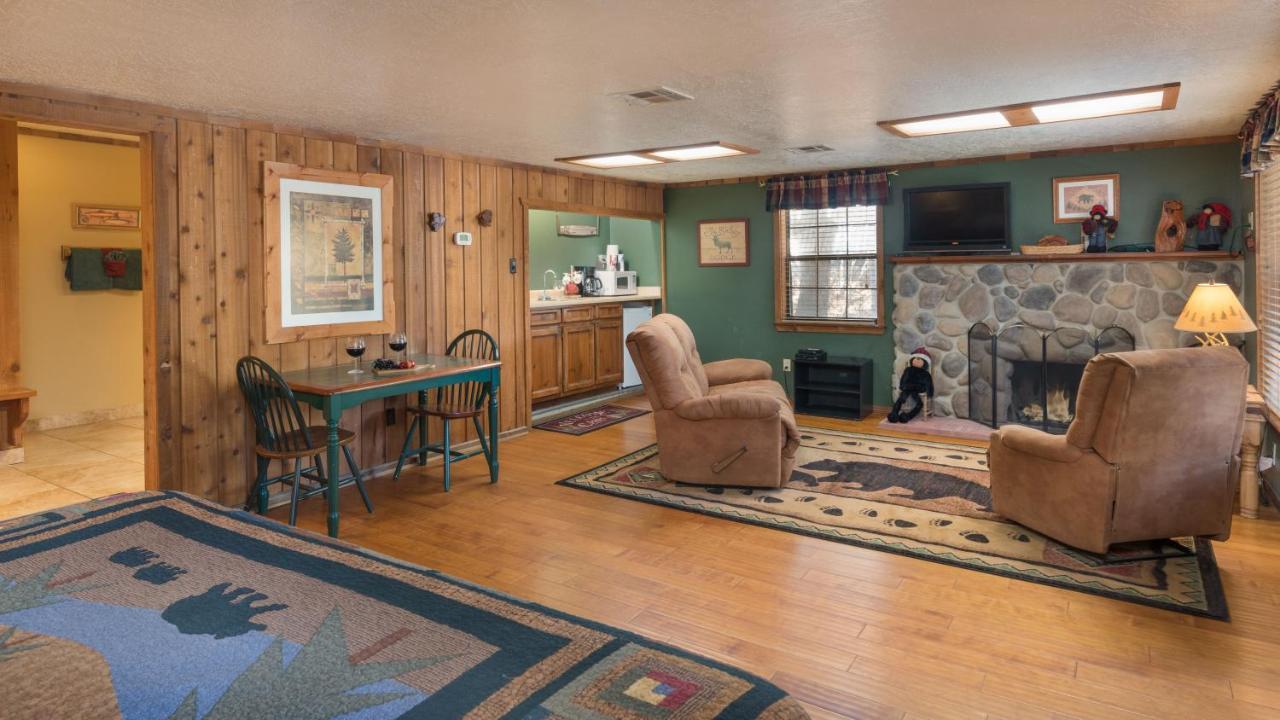 Whispering Pine Cabins Руидозо Экстерьер фото