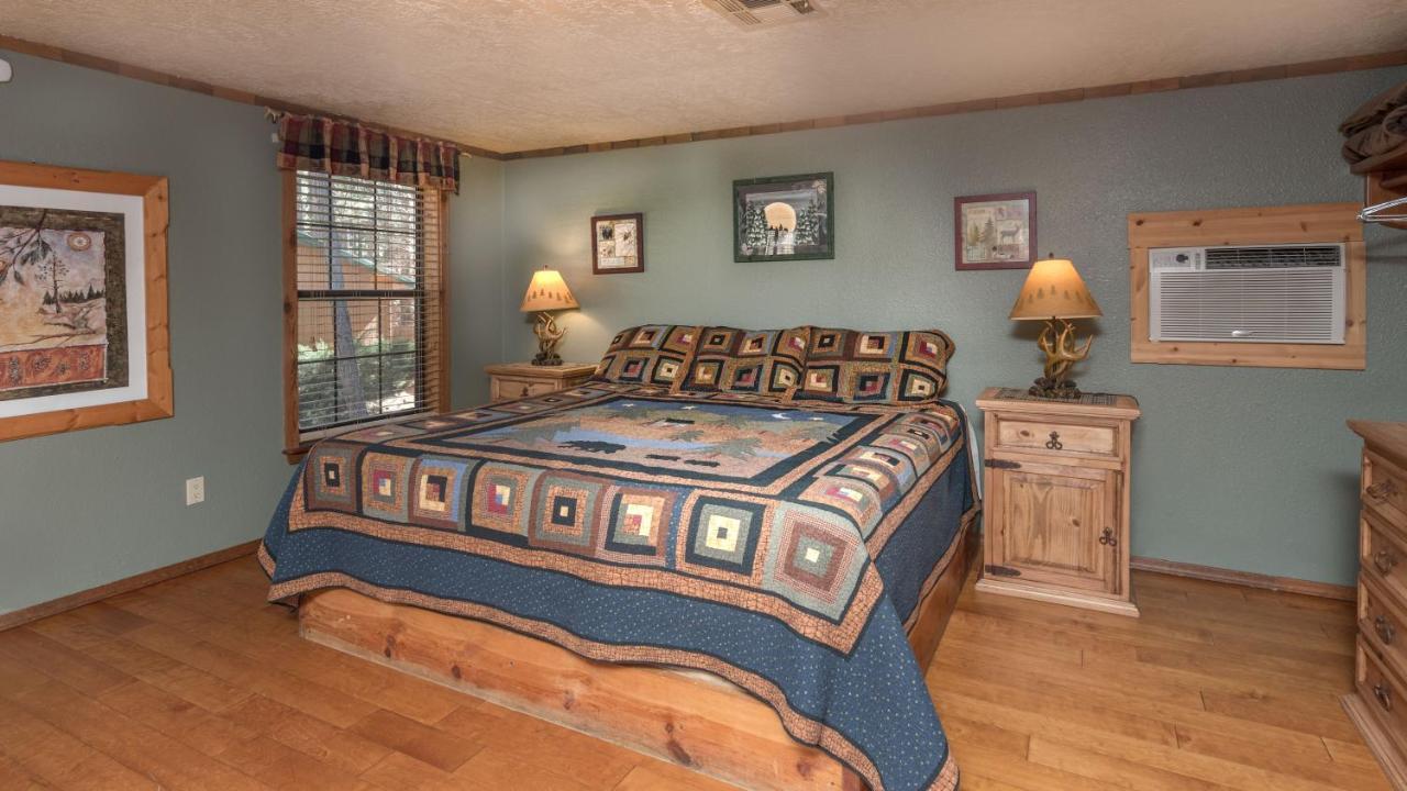 Whispering Pine Cabins Руидозо Экстерьер фото