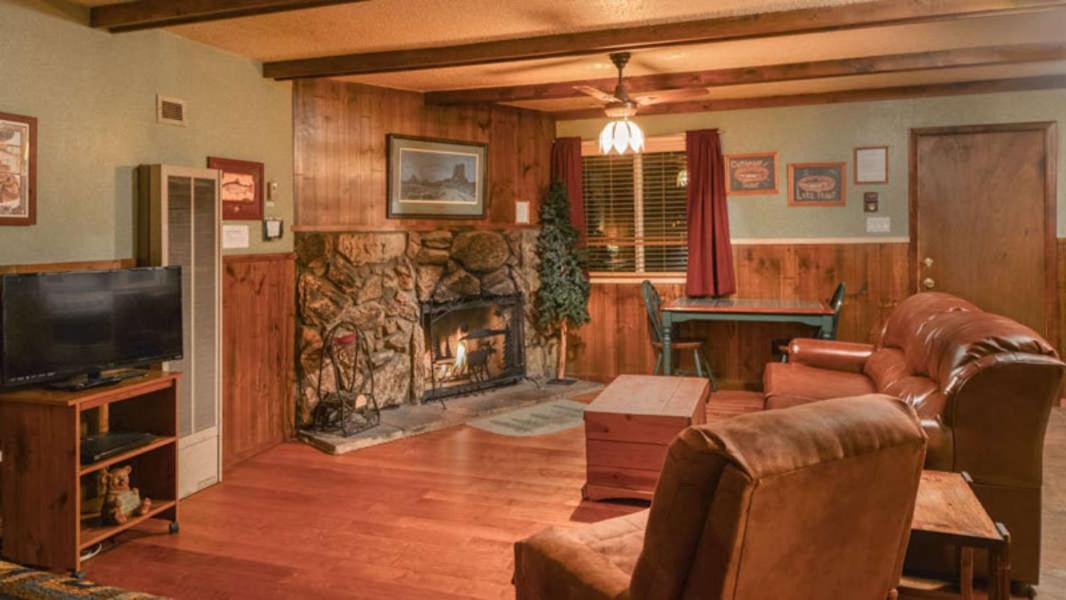 Whispering Pine Cabins Руидозо Экстерьер фото