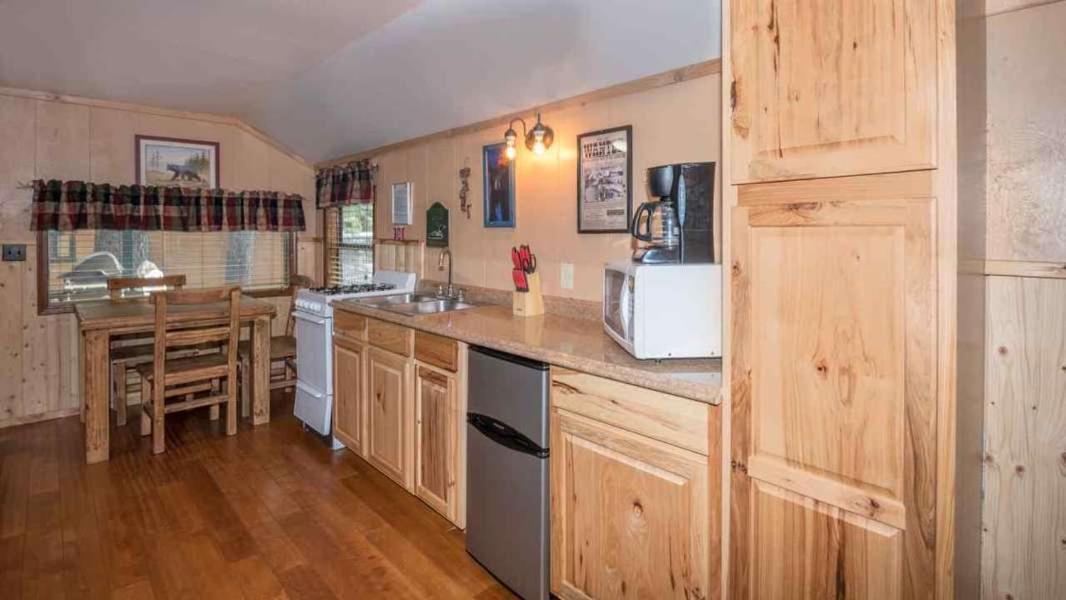 Whispering Pine Cabins Руидозо Экстерьер фото